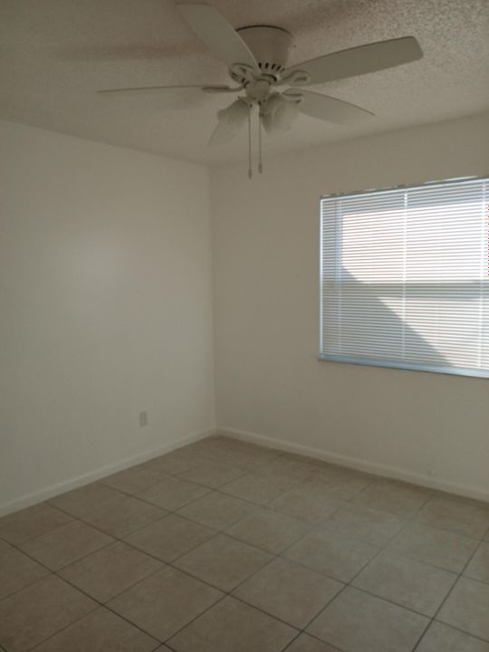 For Rent: $2,350 (2 beds, 2 baths, 936 Square Feet)