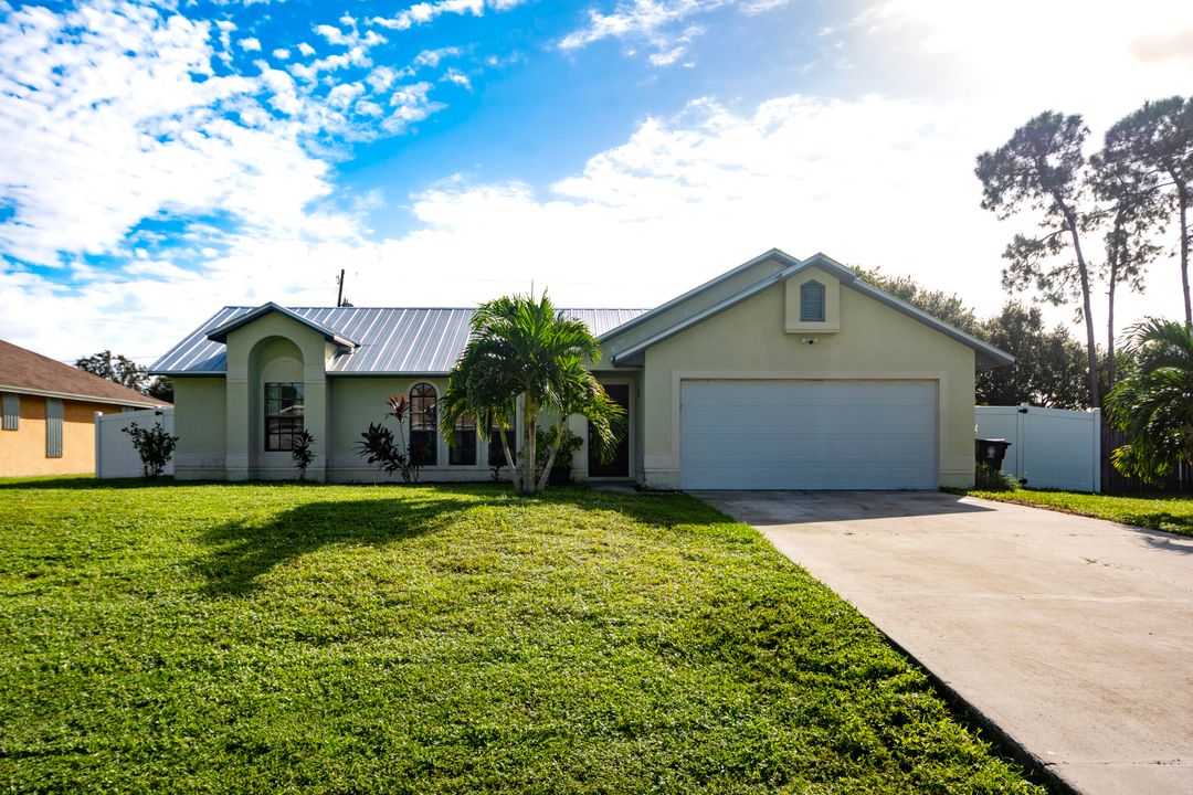 For Sale: $429,000 (3 beds, 2 baths, 1383 Square Feet)