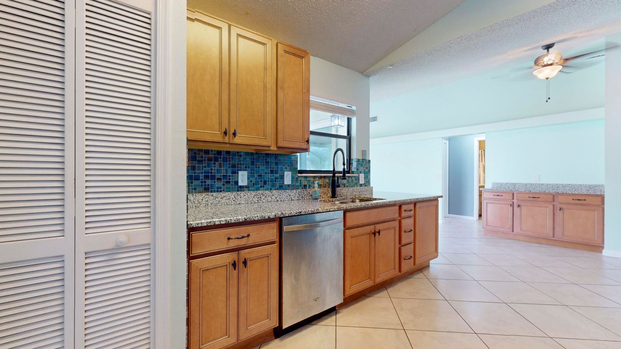 For Sale: $429,000 (3 beds, 2 baths, 1383 Square Feet)