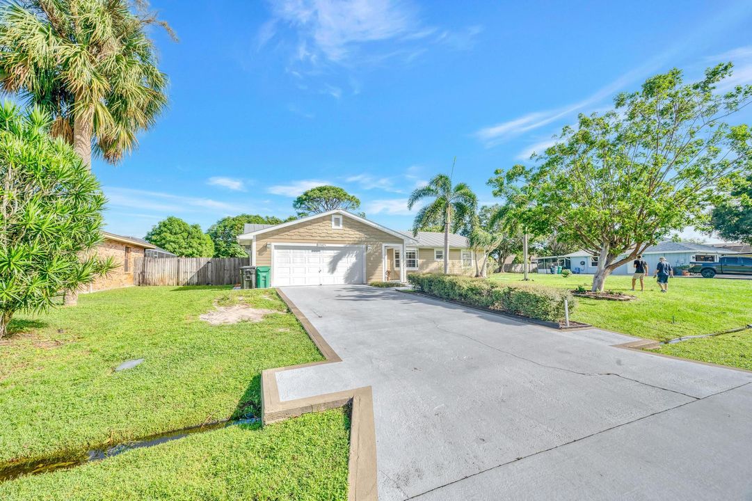 For Sale: $399,000 (3 beds, 2 baths, 1382 Square Feet)