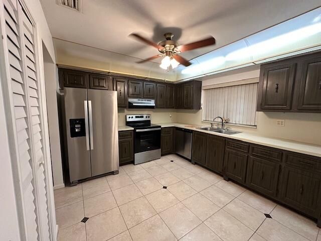 For Rent: $2,300 (2 beds, 2 baths, 1400 Square Feet)