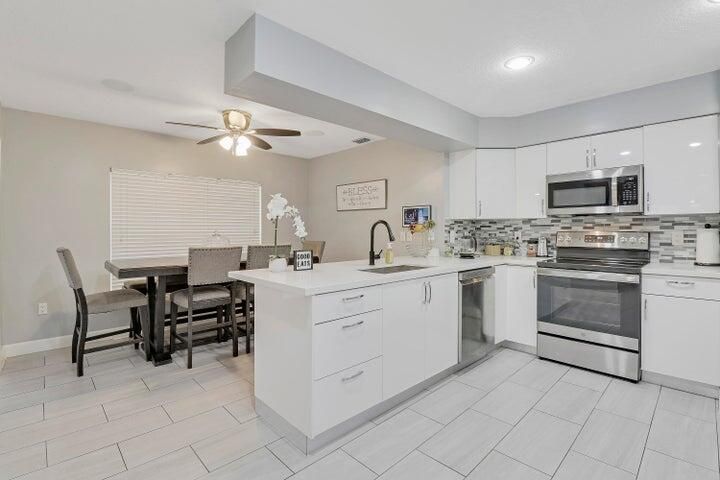 For Sale: $539,900 (3 beds, 2 baths, 2430 Square Feet)