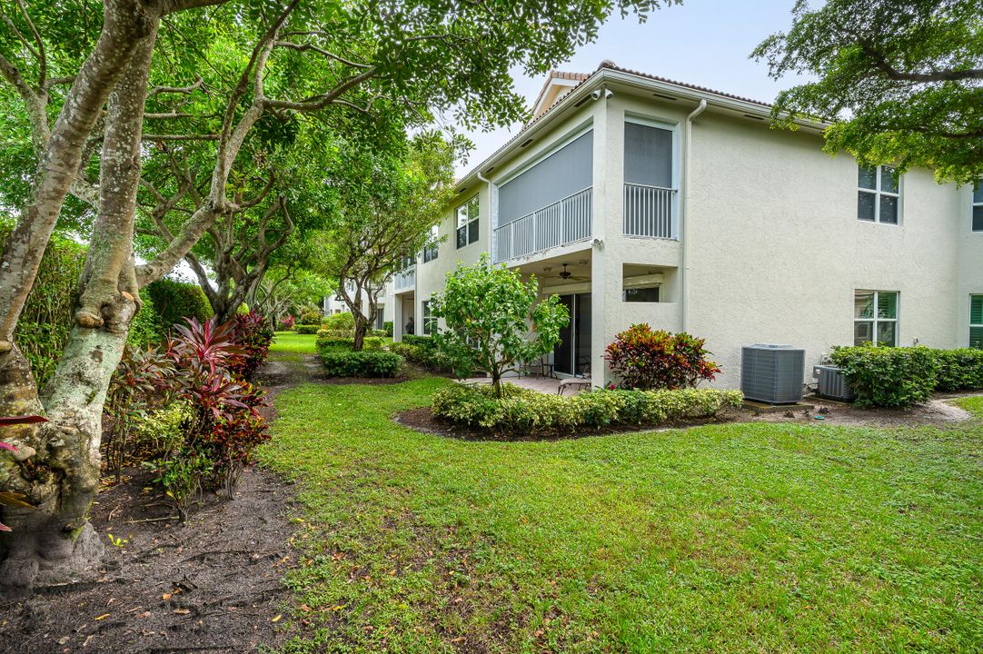 For Sale: $750,000 (2 beds, 2 baths, 2238 Square Feet)