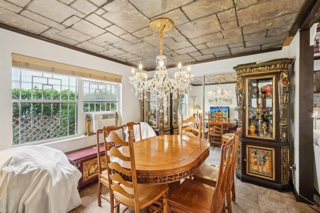 En Venta: $1,599,000 (6 camas, 5 baños, 4600 Pies cuadrados)