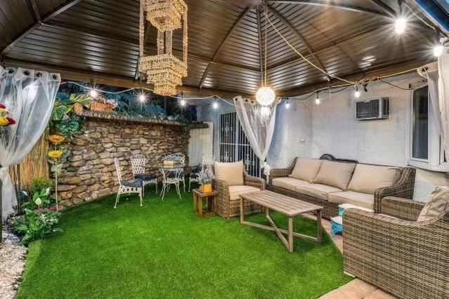 En Venta: $1,599,000 (6 camas, 5 baños, 4600 Pies cuadrados)