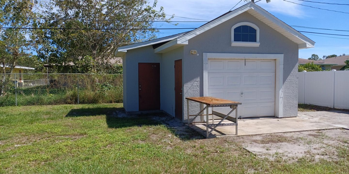 For Sale: $329,900 (3 beds, 2 baths, 1362 Square Feet)