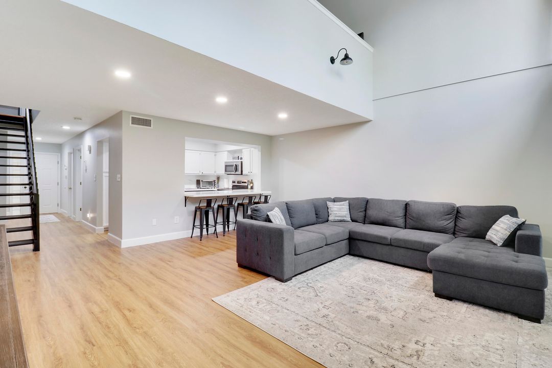 For Sale: $245,000 (2 beds, 2 baths, 1629 Square Feet)