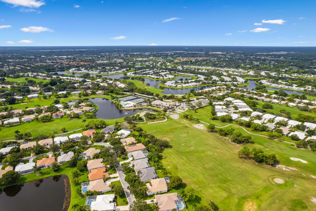 For Sale: $729,000 (3 beds, 2 baths, 2334 Square Feet)