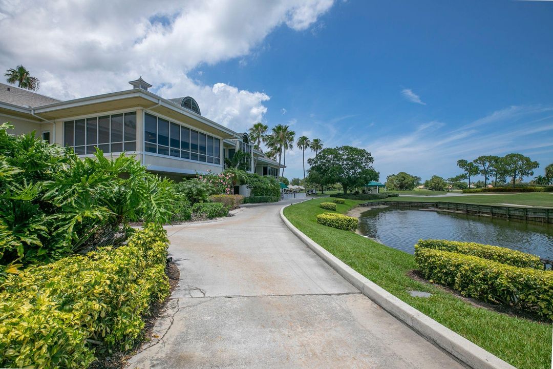 For Sale: $729,000 (3 beds, 2 baths, 2334 Square Feet)