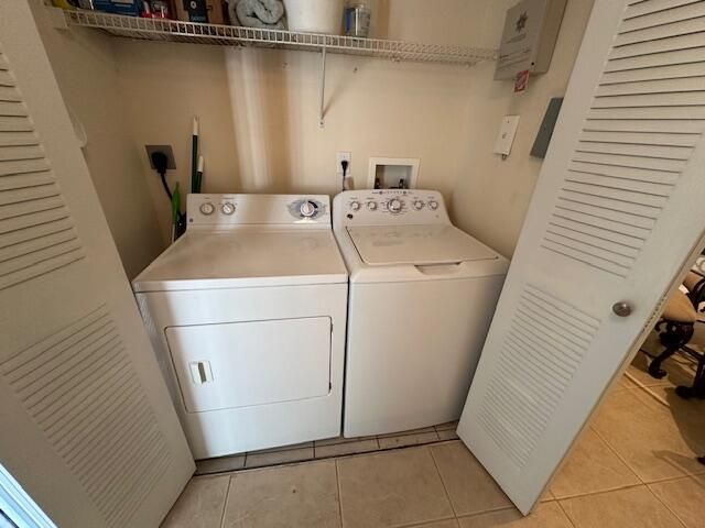 For Rent: $2,800 (2 beds, 2 baths, 1008 Square Feet)