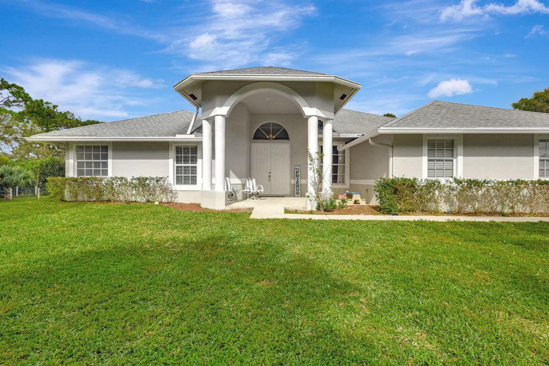 For Sale: $999,000 (4 beds, 3 baths, 2280 Square Feet)