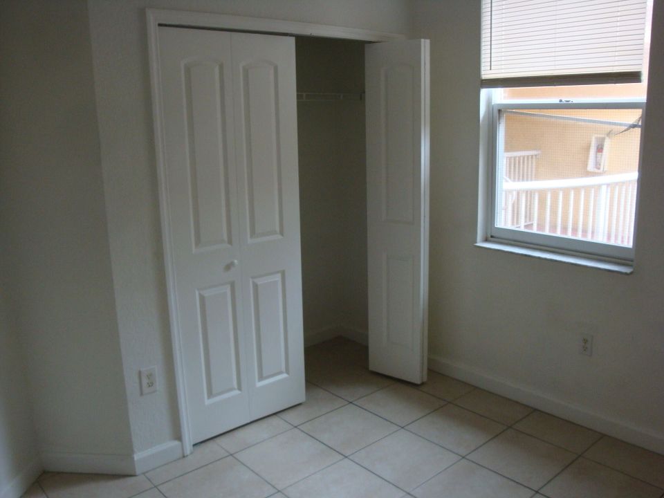 For Rent: $2,900 (3 beds, 2 baths, 1457 Square Feet)