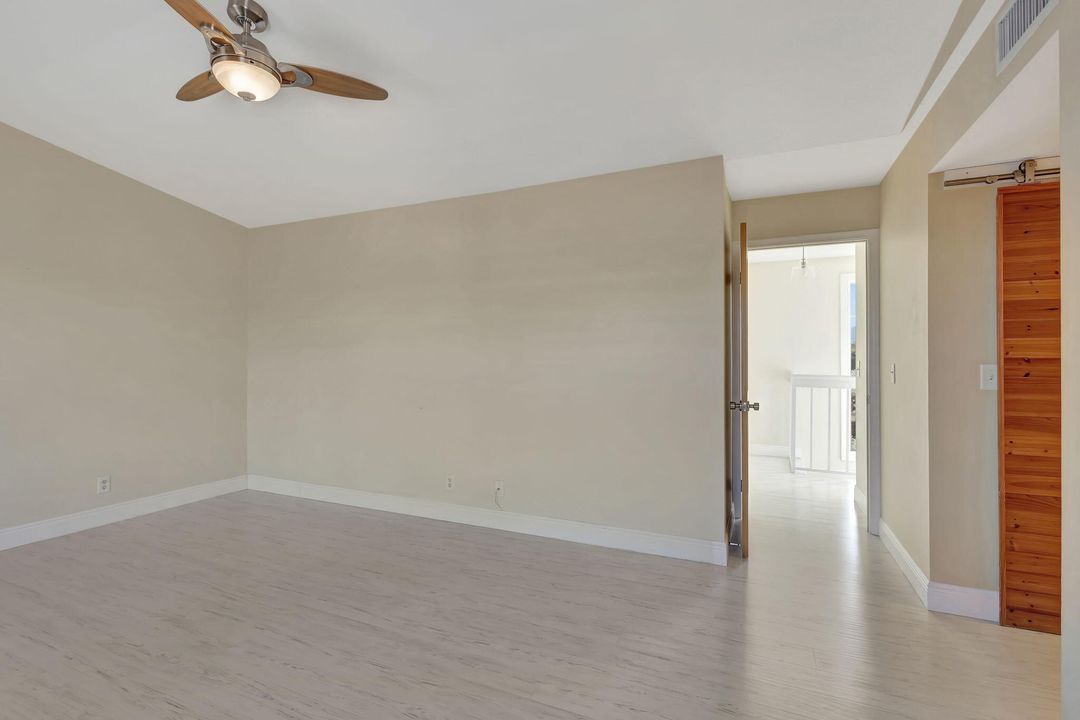 For Sale: $275,000 (2 beds, 2 baths, 1206 Square Feet)