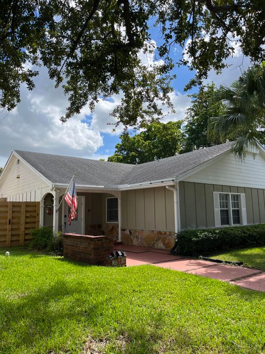 For Sale: $624,500 (3 beds, 2 baths, 1734 Square Feet)