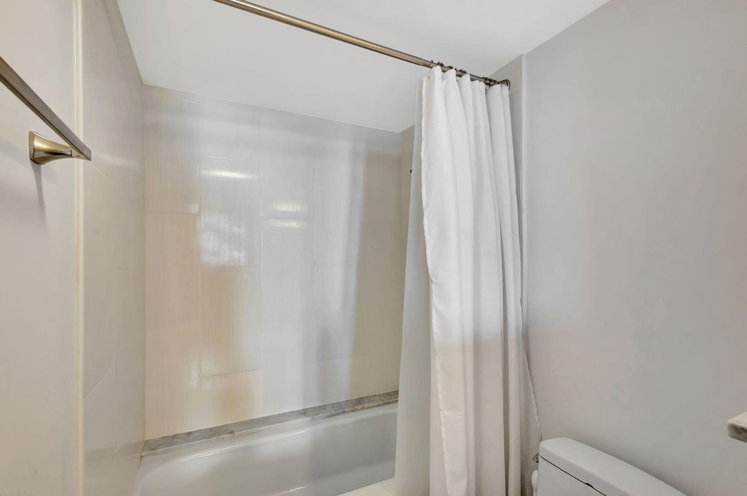 For Sale: $775,000 (2 beds, 2 baths, 1721 Square Feet)