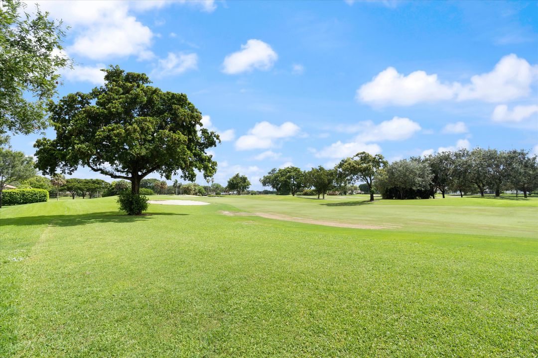 For Sale: $524,900 (3 beds, 2 baths, 2227 Square Feet)