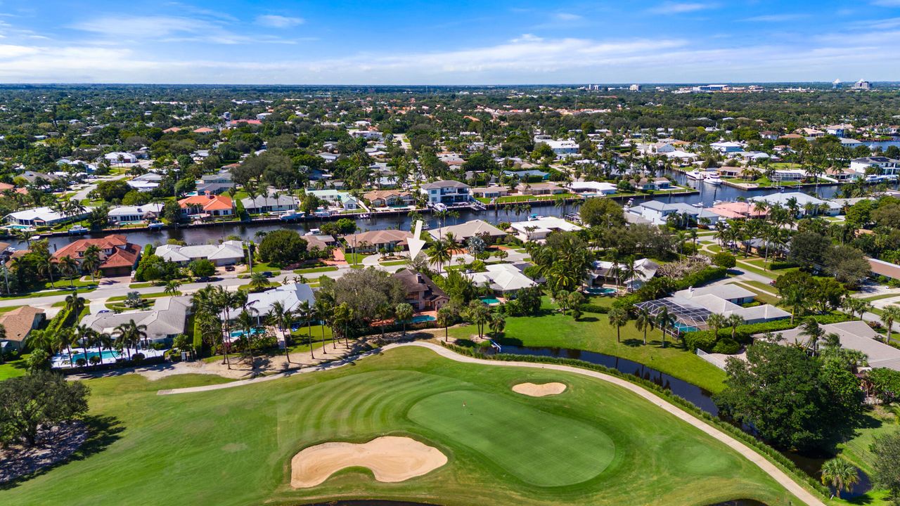 Active With Contract: $2,295,000 (5 beds, 3 baths, 4974 Square Feet)