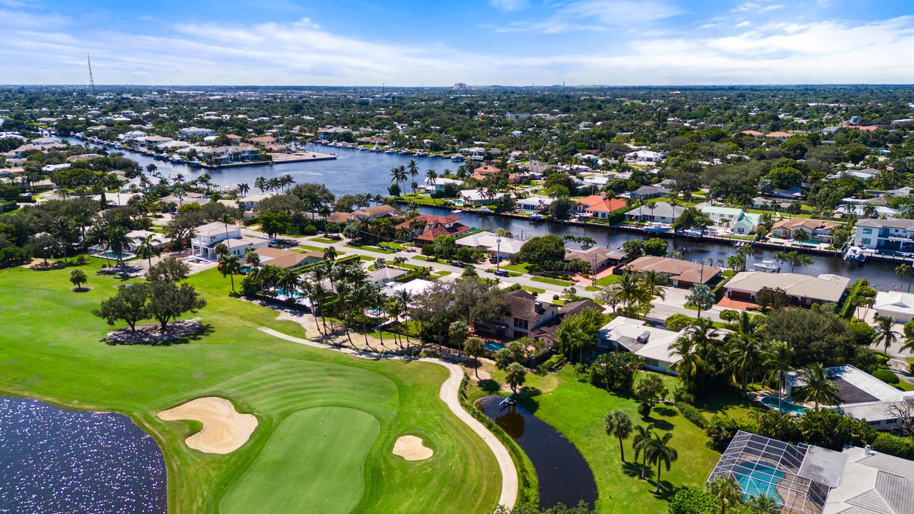 Active With Contract: $2,295,000 (5 beds, 3 baths, 4974 Square Feet)