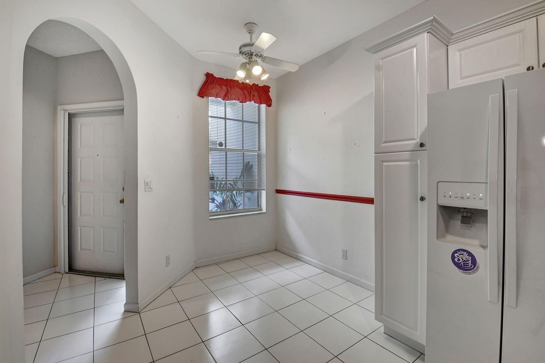 For Sale: $329,900 (3 beds, 2 baths, 1375 Square Feet)