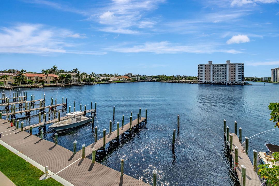 For Sale: $1,375,000 (2 beds, 2 baths, 1760 Square Feet)