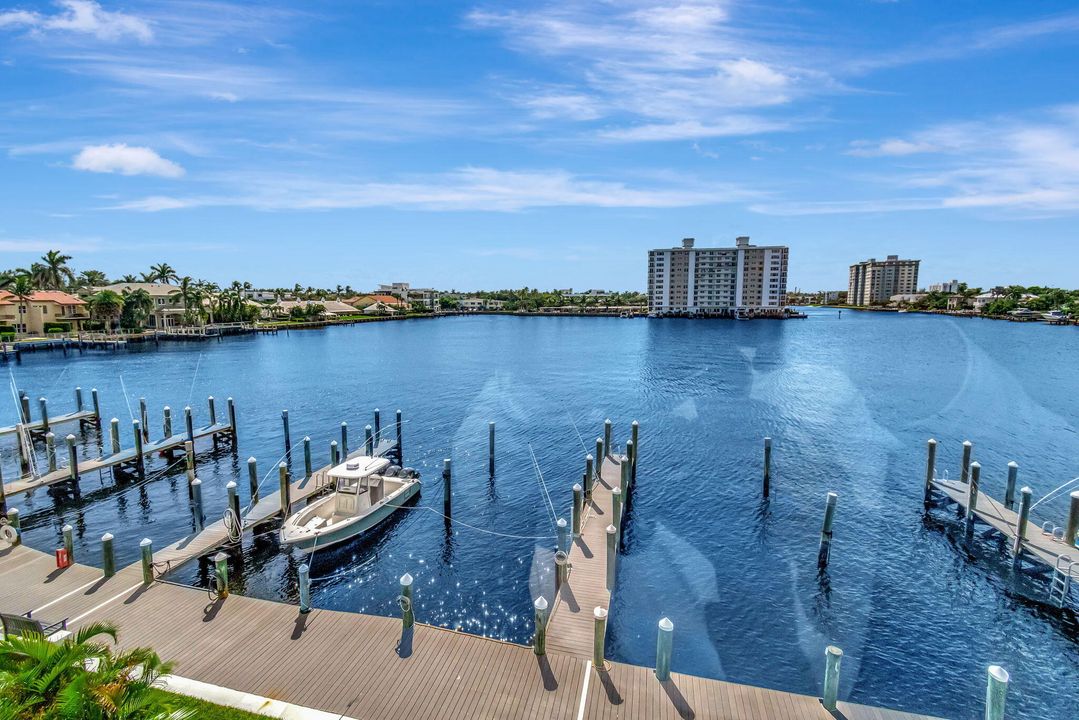 For Sale: $1,375,000 (2 beds, 2 baths, 1760 Square Feet)