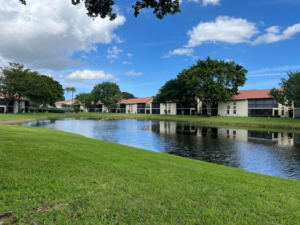 For Sale: $285,000 (3 beds, 2 baths, 1330 Square Feet)