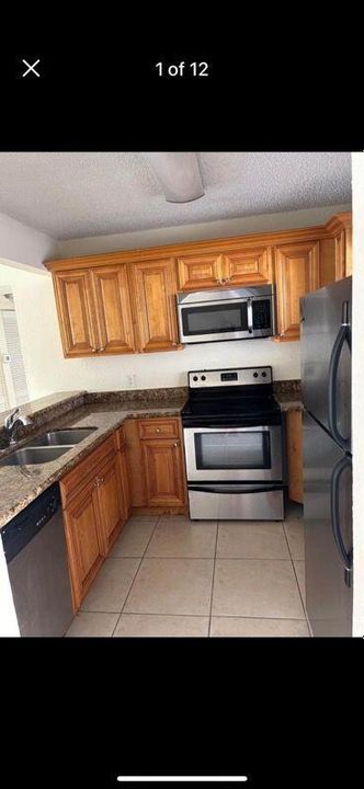 For Rent: $1,900 (2 beds, 2 baths, 904 Square Feet)