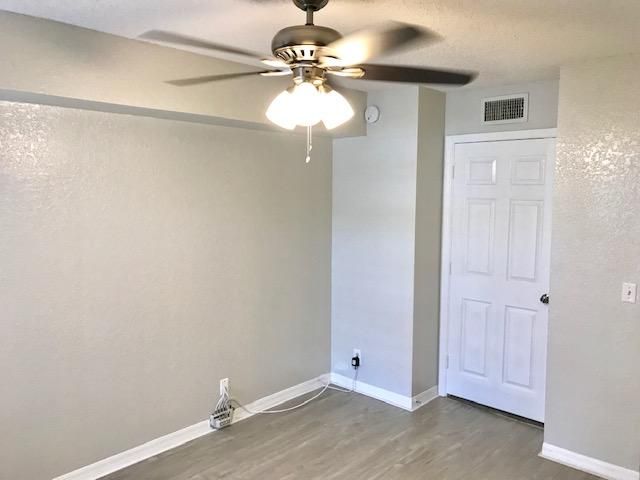 For Rent: $2,000 (2 beds, 2 baths, 1161 Square Feet)