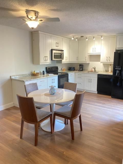 For Rent: $2,500 (2 beds, 2 baths, 1572 Square Feet)