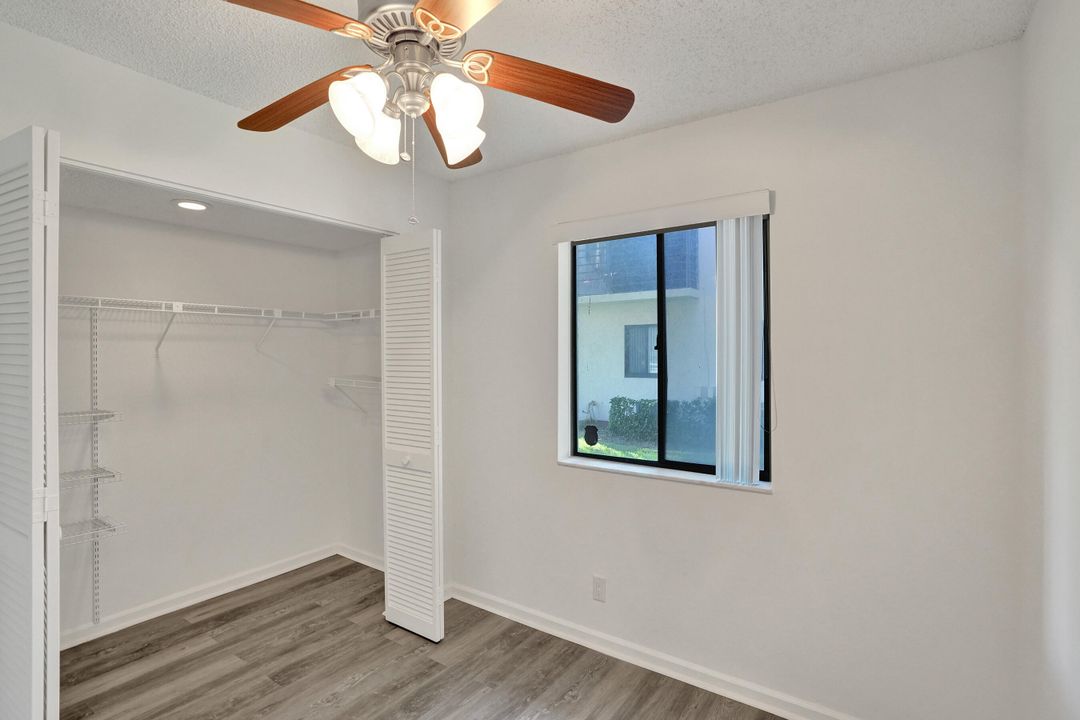 For Sale: $248,981 (2 beds, 2 baths, 996 Square Feet)