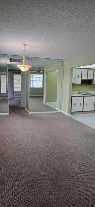 For Rent: $1,500 (1 beds, 1 baths, 760 Square Feet)