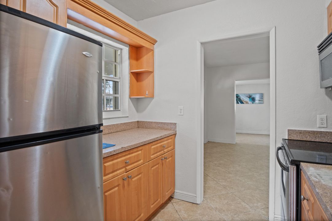 For Sale: $400,000 (4 beds, 2 baths, 1500 Square Feet)