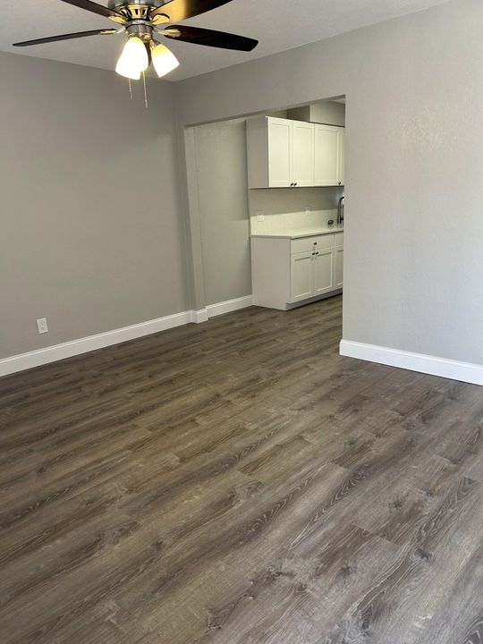 For Rent: $1,700 (1 beds, 1 baths, 600 Square Feet)