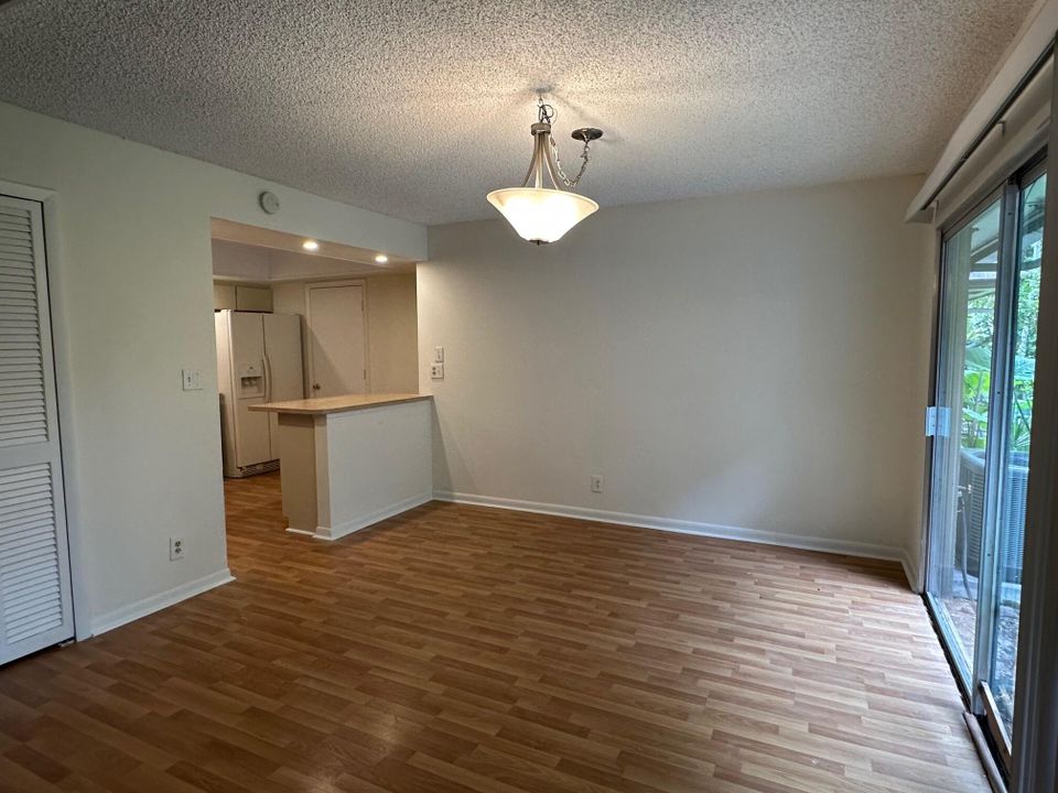 For Rent: $2,850 (3 beds, 2 baths, 1461 Square Feet)