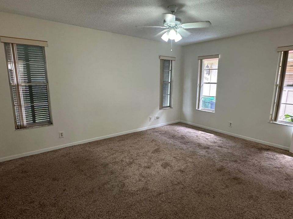 For Rent: $2,850 (3 beds, 2 baths, 1461 Square Feet)