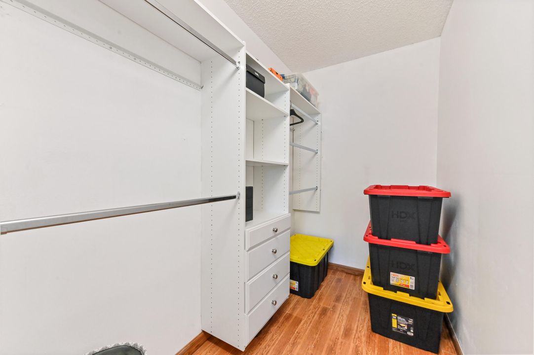 For Sale: $375,000 (2 beds, 2 baths, 1127 Square Feet)