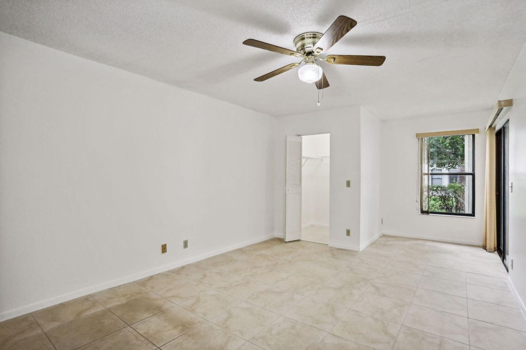 For Sale: $174,995 (2 beds, 2 baths, 1059 Square Feet)