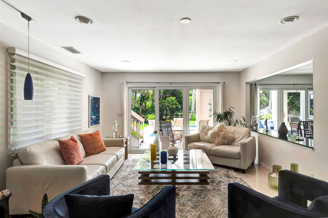 For Sale: $1,349,000 (3 beds, 3 baths, 2590 Square Feet)