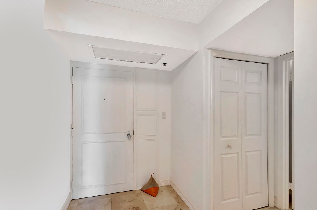 For Sale: $839,900 (2 beds, 2 baths, 1721 Square Feet)