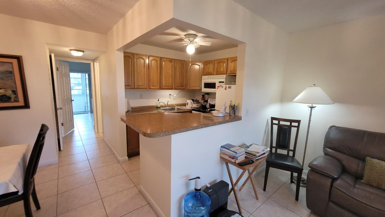 For Sale: $100,000 (1 beds, 1 baths, 532 Square Feet)