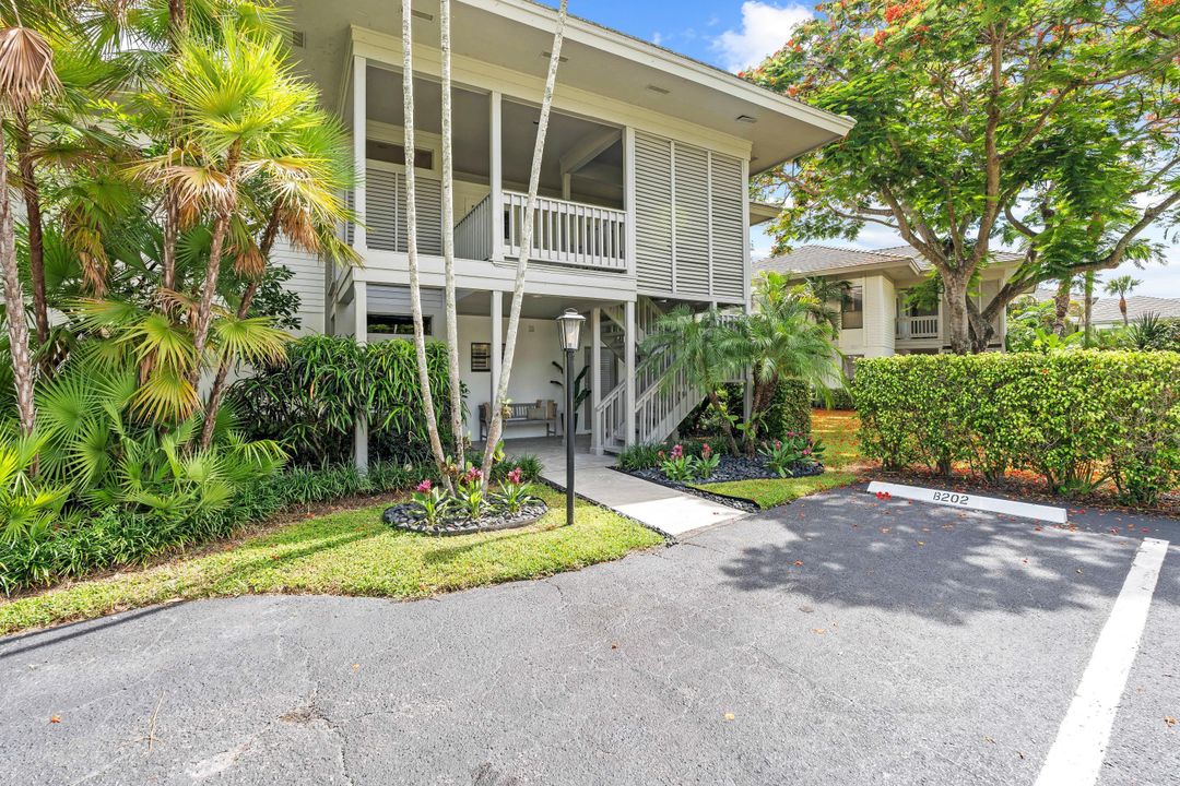 For Sale: $850,000 (2 beds, 2 baths, 1350 Square Feet)