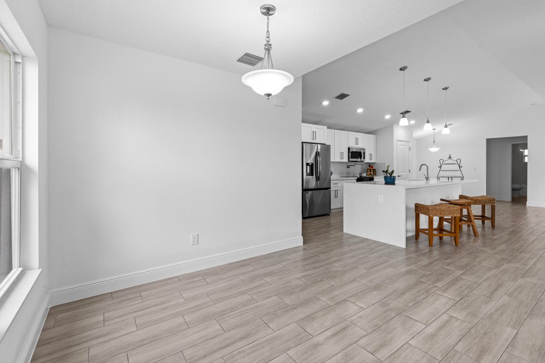 For Sale: $495,000 (2 beds, 2 baths, 1818 Square Feet)