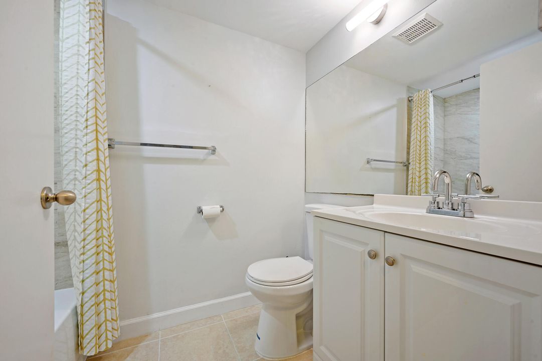 For Sale: $259,999 (2 beds, 2 baths, 1186 Square Feet)