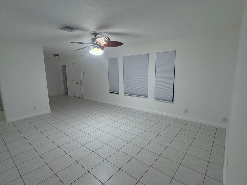 For Rent: $3,300 (3 beds, 3 baths, 1785 Square Feet)