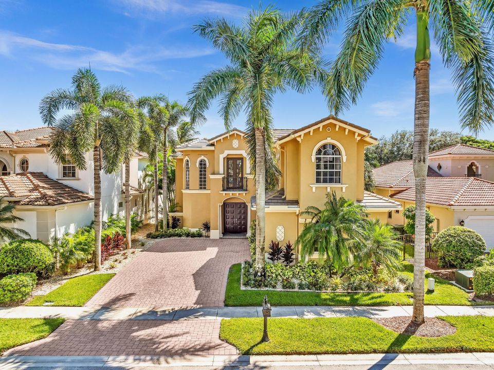 For Sale: $1,900,000 (4 beds, 4 baths, 4185 Square Feet)