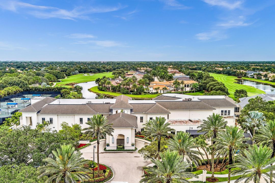 For Sale: $1,900,000 (4 beds, 4 baths, 4185 Square Feet)