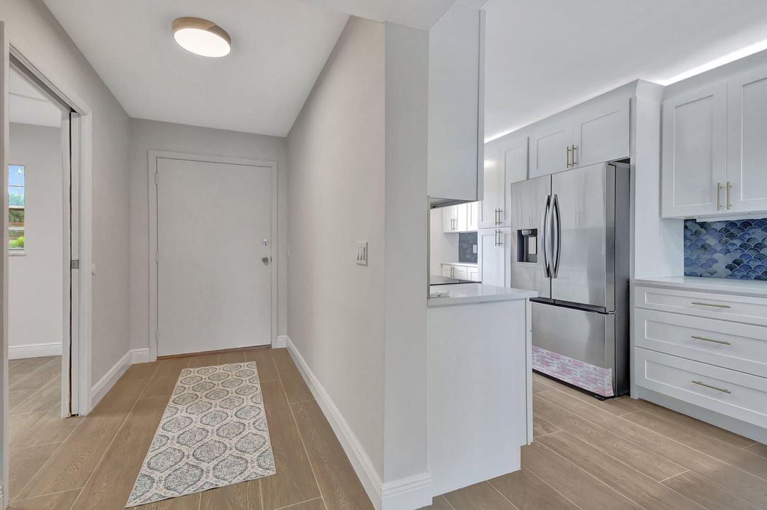 For Sale: $325,000 (2 beds, 2 baths, 1300 Square Feet)