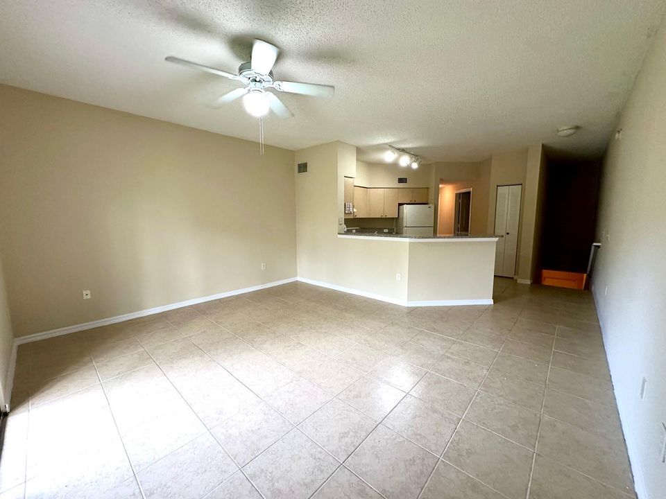 For Rent: $2,150 (2 beds, 2 baths, 1024 Square Feet)