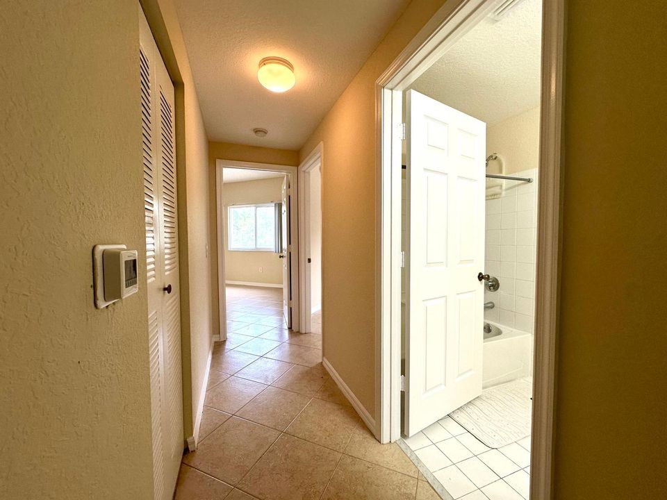 For Rent: $2,150 (2 beds, 2 baths, 1024 Square Feet)