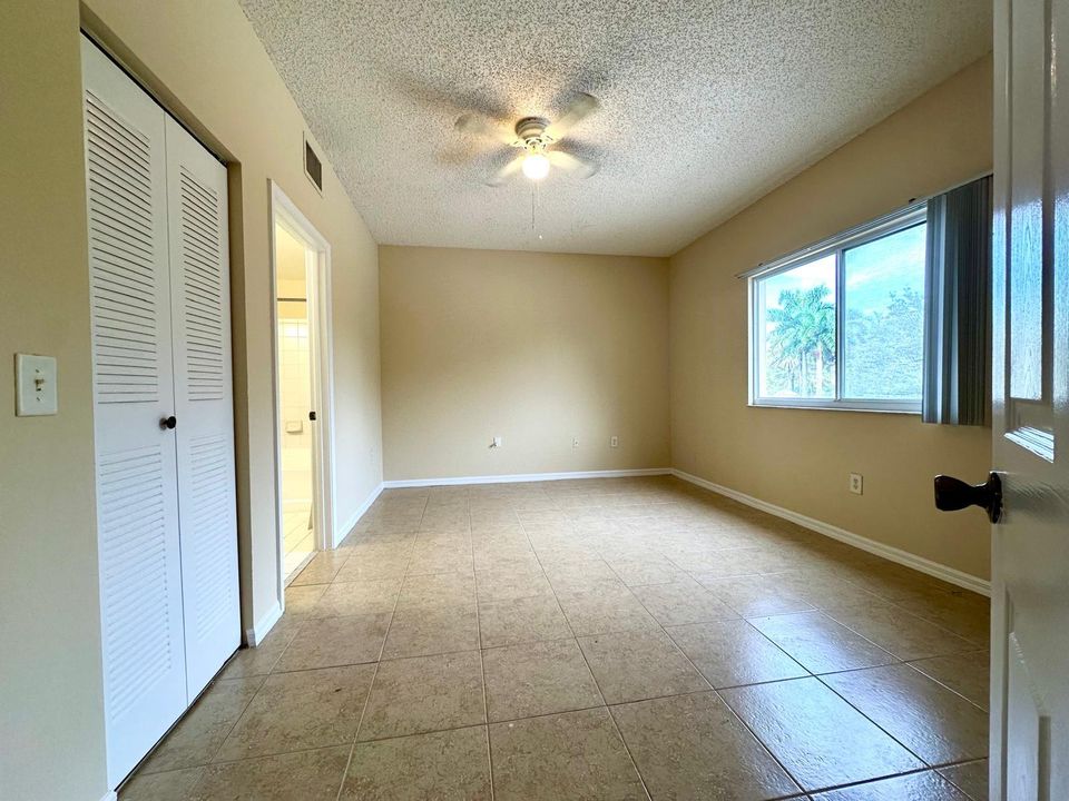 For Rent: $2,150 (2 beds, 2 baths, 1024 Square Feet)